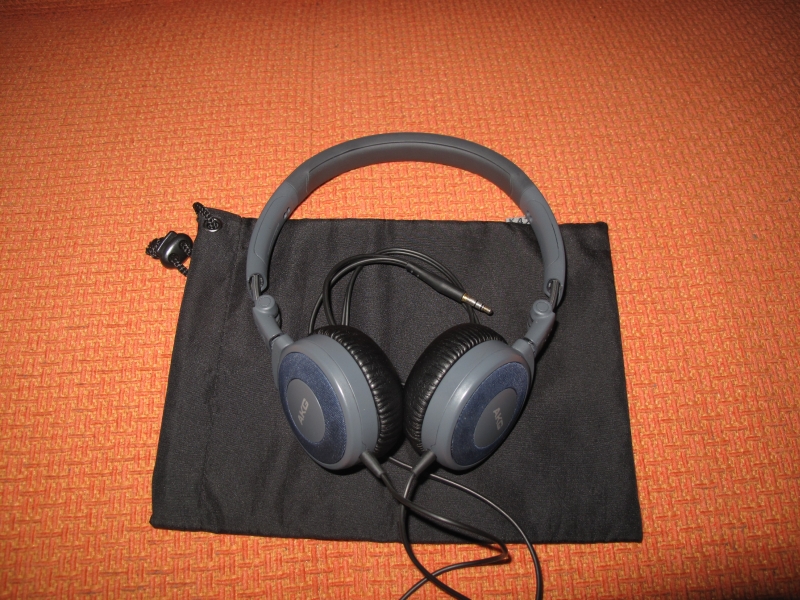AKG K 420 Denim - Testy Słuchawek - forum.mp3store.pl