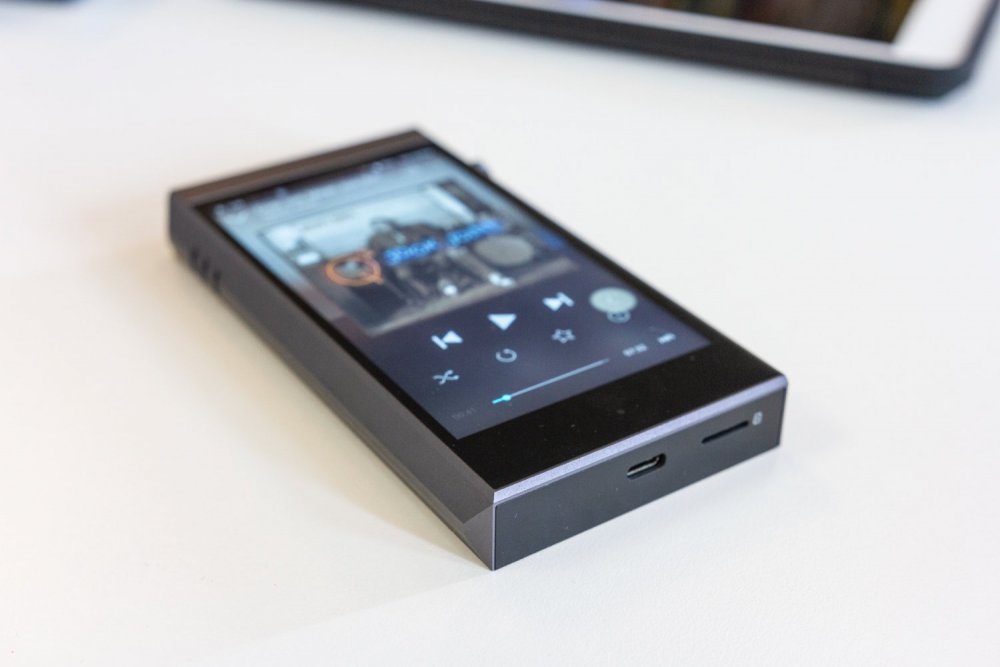 MP3Store_meet_18wrz-18.jpg