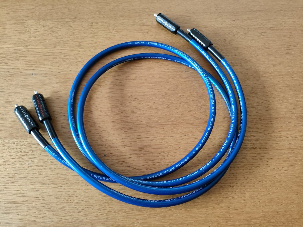 wireworld oasis 7 2rca do 2rca.jpg